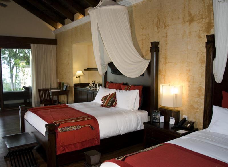 Hotel La Reunion Golf Resort And Residences Antigua Bilik gambar