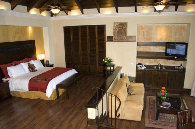 Hotel La Reunion Golf Resort And Residences Antigua Bilik gambar