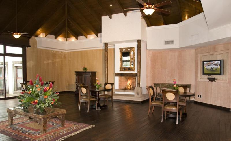 Hotel La Reunion Golf Resort And Residences Antigua Luaran gambar