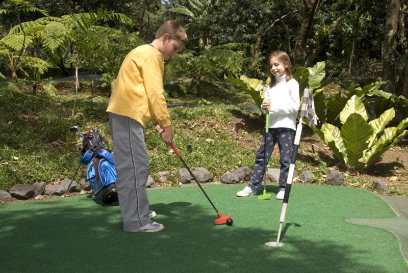 Hotel La Reunion Golf Resort And Residences Antigua Luaran gambar