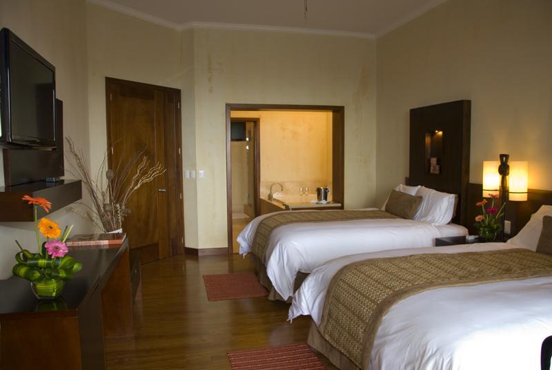 Hotel La Reunion Golf Resort And Residences Antigua Luaran gambar