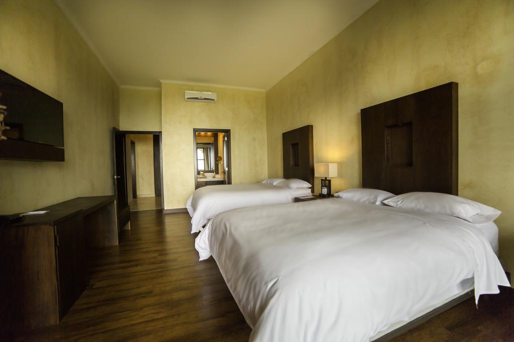 Hotel La Reunion Golf Resort And Residences Antigua Luaran gambar