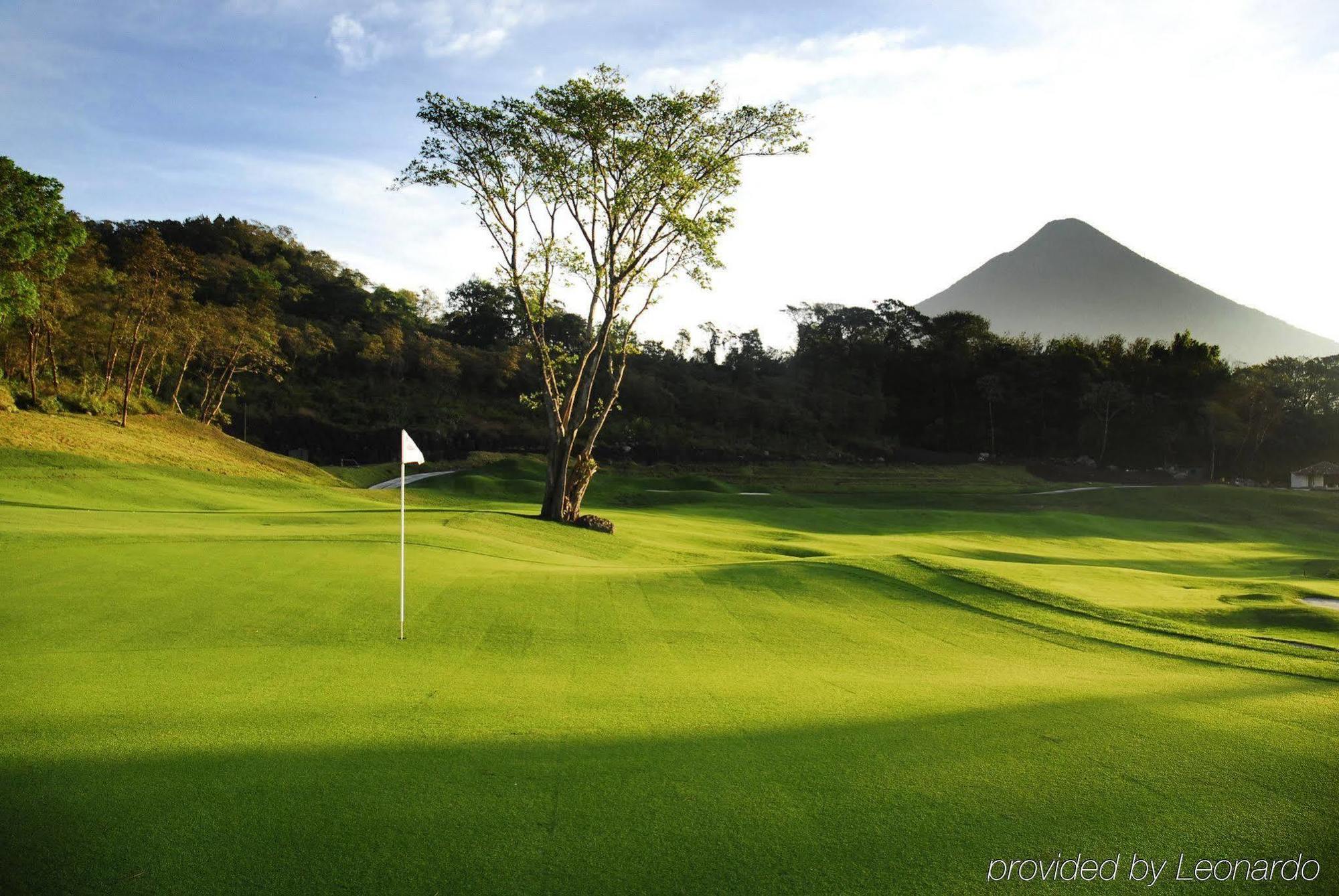 Hotel La Reunion Golf Resort And Residences Antigua Luaran gambar